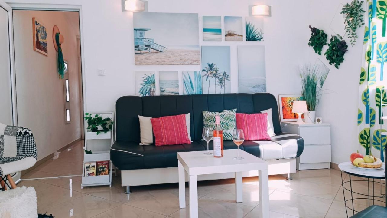 Beach Apartment With Beach Chairs N.1 Утьеха Экстерьер фото
