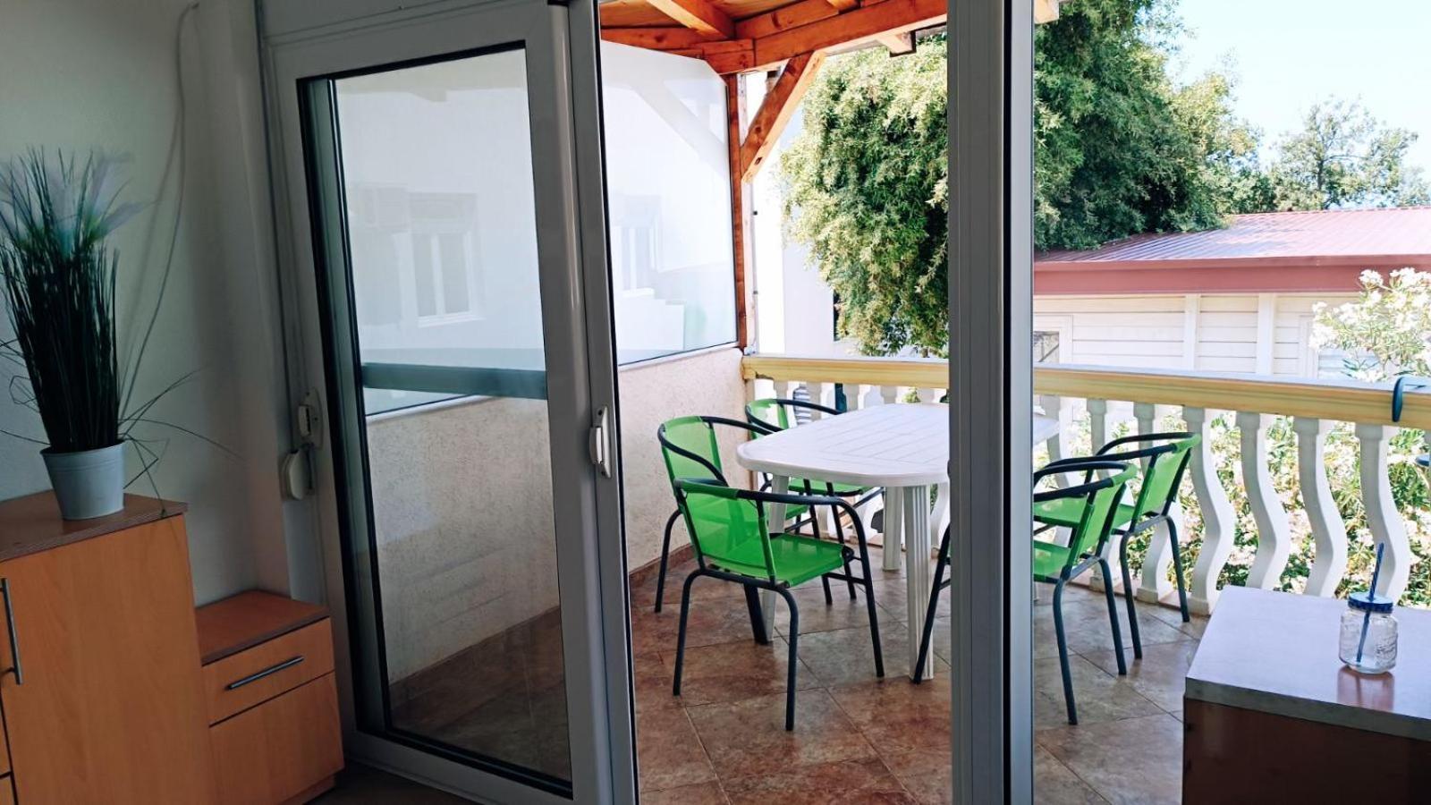 Beach Apartment With Beach Chairs N.1 Утьеха Номер фото