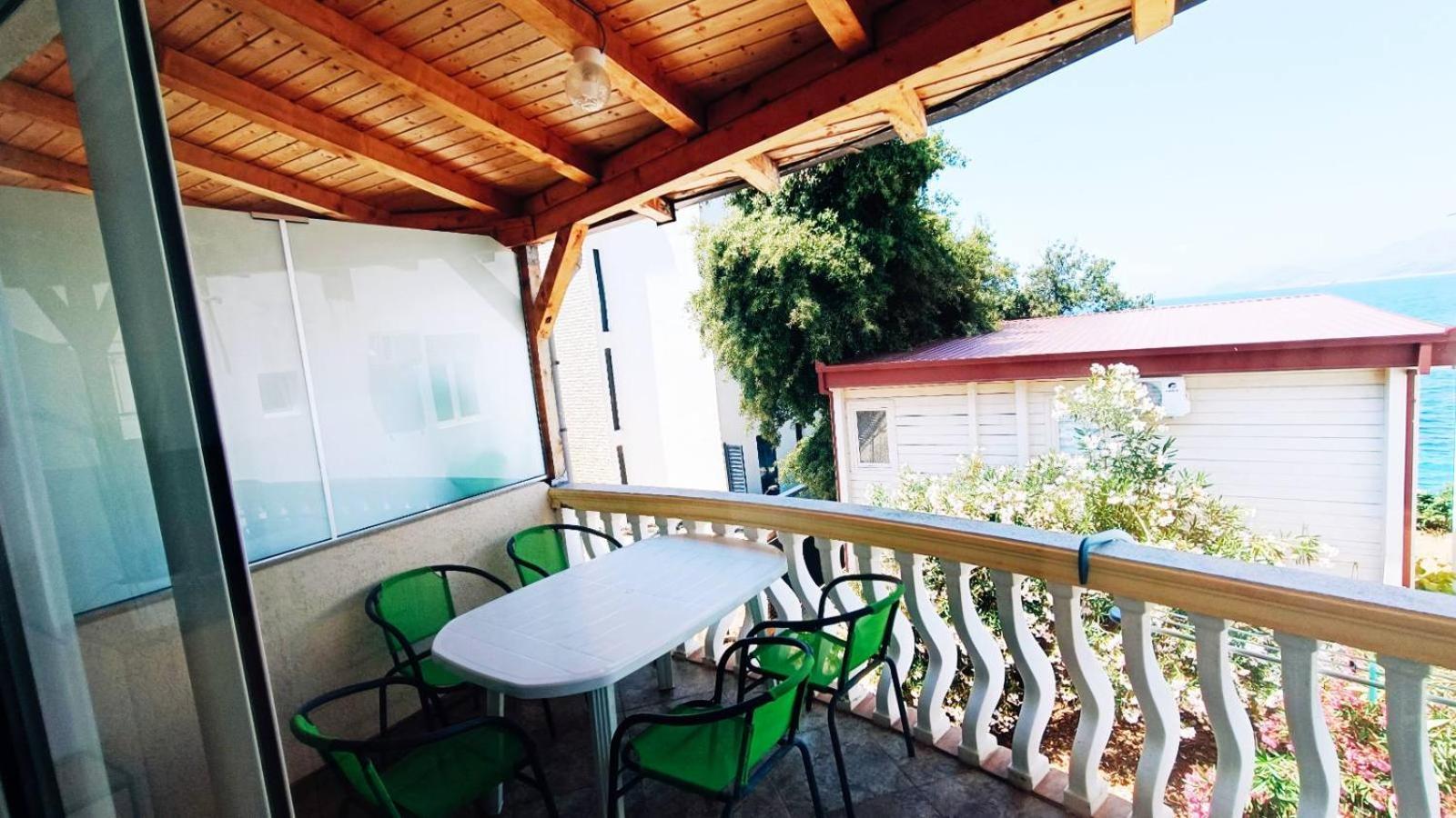 Beach Apartment With Beach Chairs N.1 Утьеха Номер фото